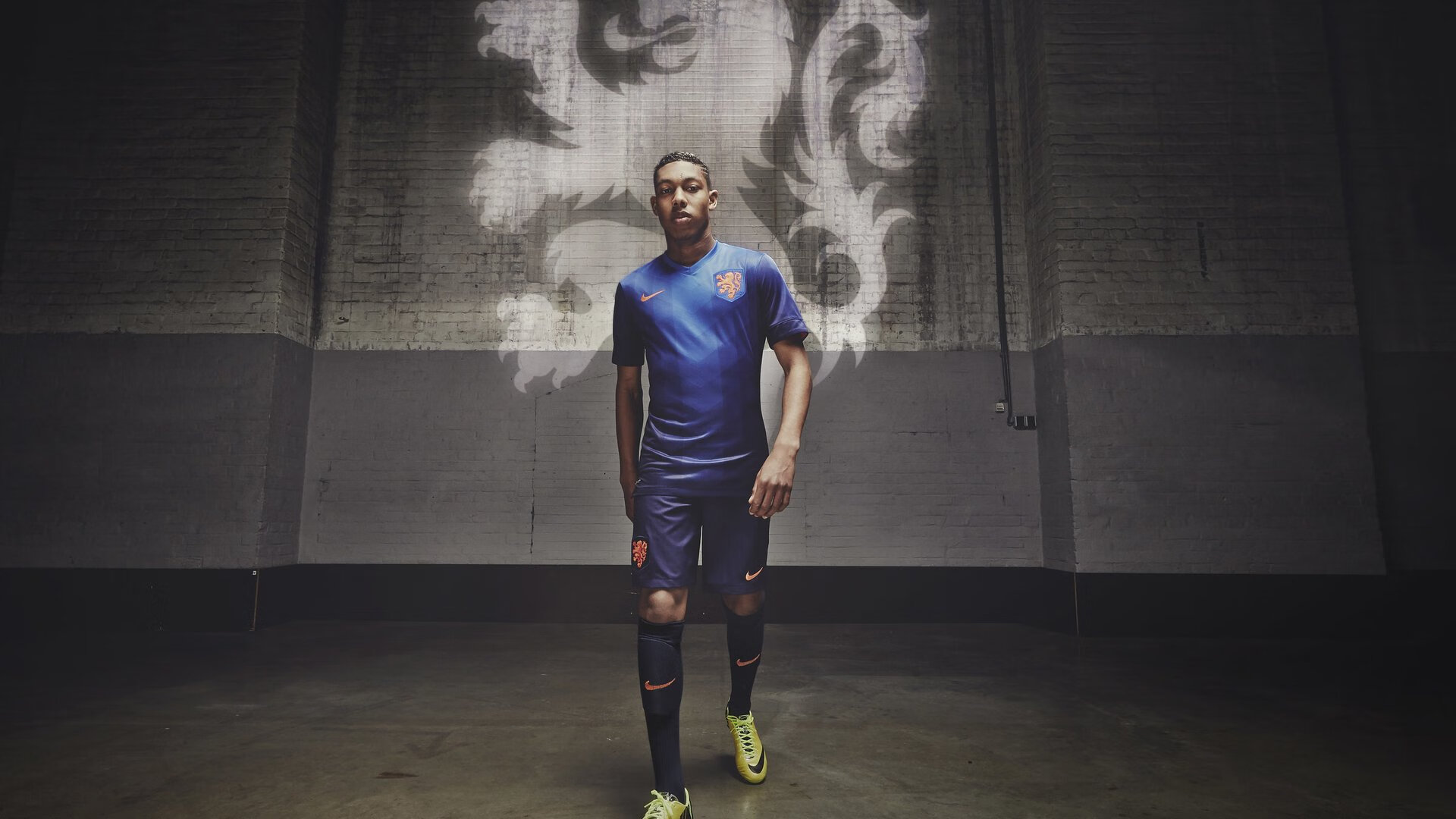 开云APP-浙江队强压老鹰，克莱在英超争冠接管比赛，体育跨界叙事中的文化隐喻