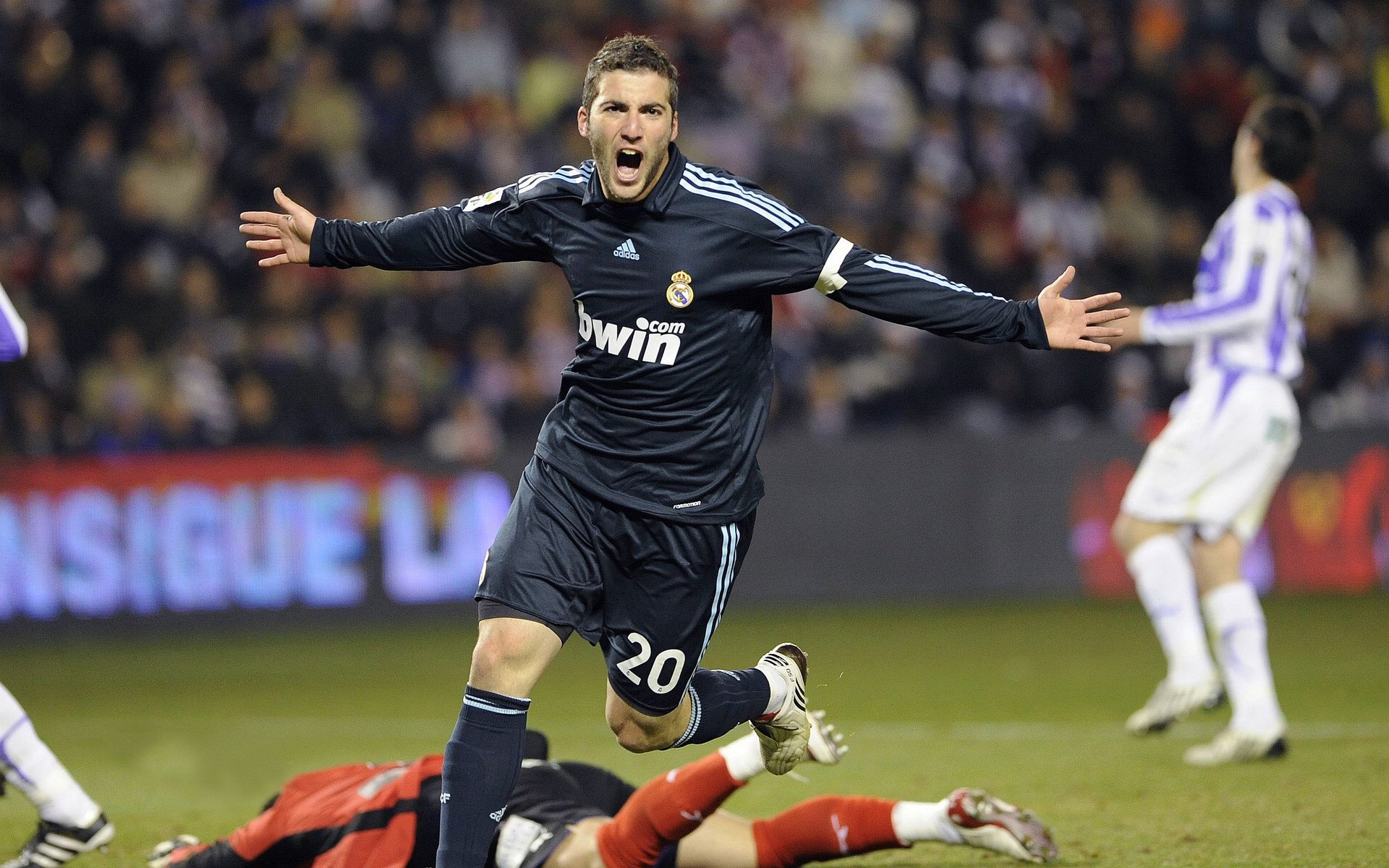 开云官网-梅西的上帝视角，当厄瓜多尔对阵毕尔巴鄂，比赛走势如何被一人改写