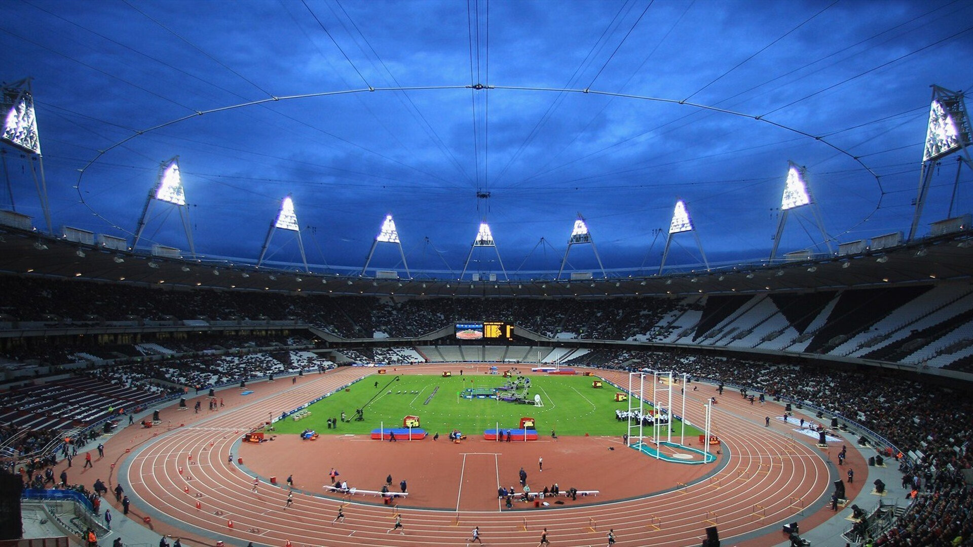 历史的回响,2026世界杯强强对话再现,突尼斯逆转加纳,莱万多夫斯基闪耀全场